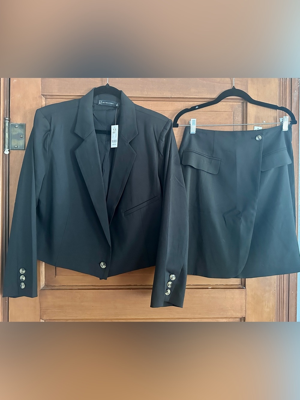 New York & Company Black Cropped Blazer and Skirt Set!  NWT!  Sz 6 & Medium! NEW